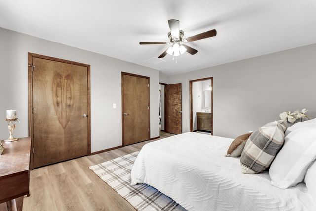 2892 S Timbercreek Avenue, Springfield, MO 65807