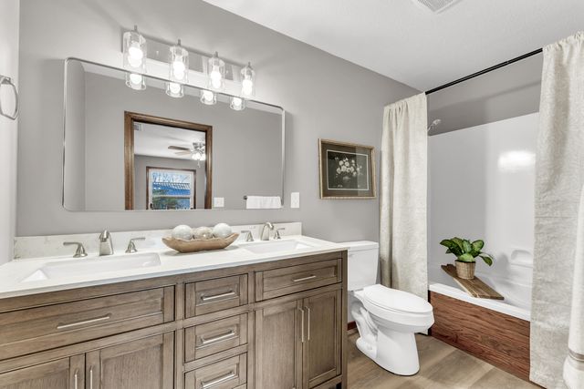 2892 S Timbercreek Avenue, Springfield, MO 65807