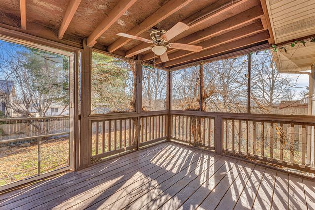 2892 S Timbercreek Avenue, Springfield, MO 65807