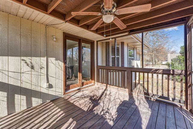 2892 S Timbercreek Avenue, Springfield, MO 65807