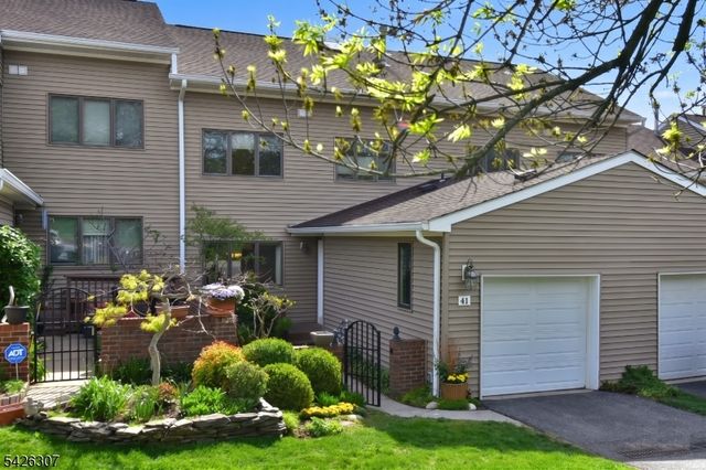 41 Litchult Ln, Mahwah Twp., NJ 07430