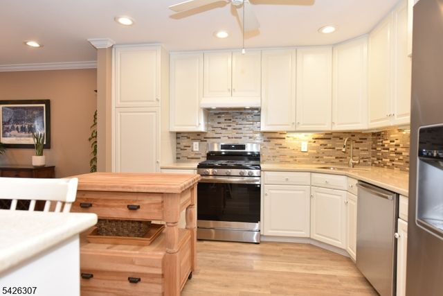 41 Litchult Ln, Mahwah Twp., NJ 07430
