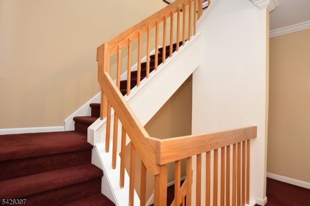 41 Litchult Ln, Mahwah Twp., NJ 07430