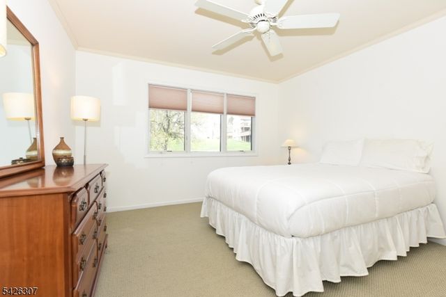 41 Litchult Ln, Mahwah Twp., NJ 07430
