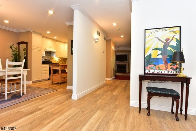 41 Litchult Ln, Mahwah Twp., NJ 07430