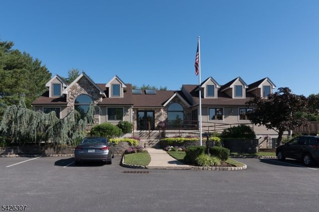 41 Litchult Ln, Mahwah Twp., NJ 07430