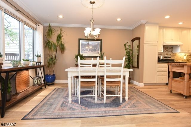 41 Litchult Ln, Mahwah Twp., NJ 07430