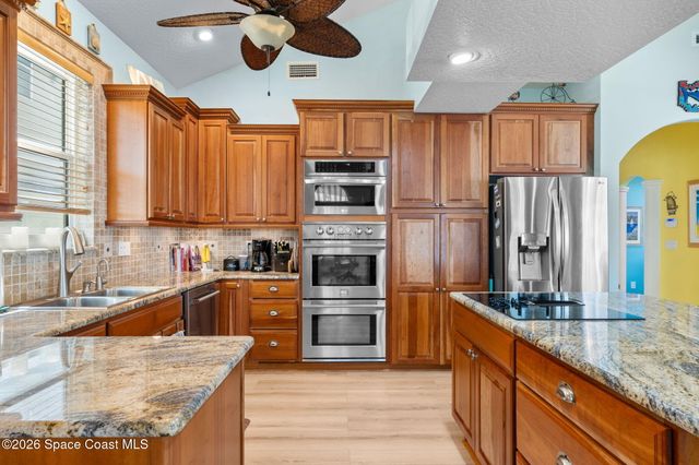 212 Sykes Point Lane, Merritt Island, FL 32953