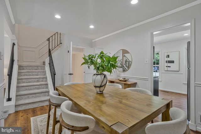 7821 GROVELAND SQ, Springfield, VA 22153