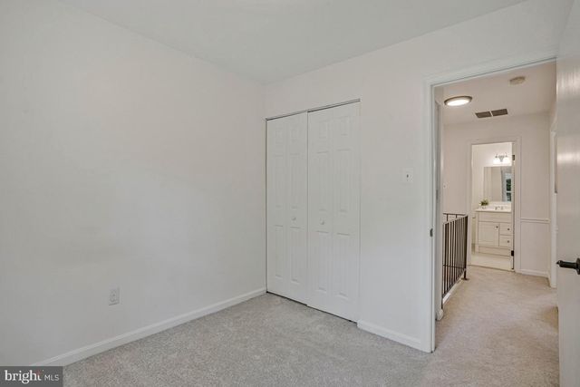 7821 GROVELAND SQ, Springfield, VA 22153