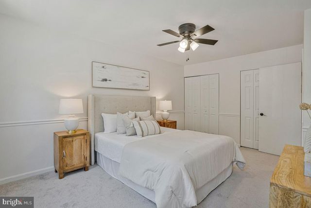 7821 GROVELAND SQ, Springfield, VA 22153