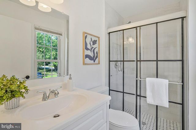 7821 GROVELAND SQ, Springfield, VA 22153