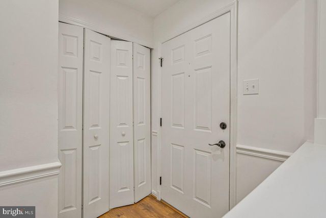 7821 GROVELAND SQ, Springfield, VA 22153