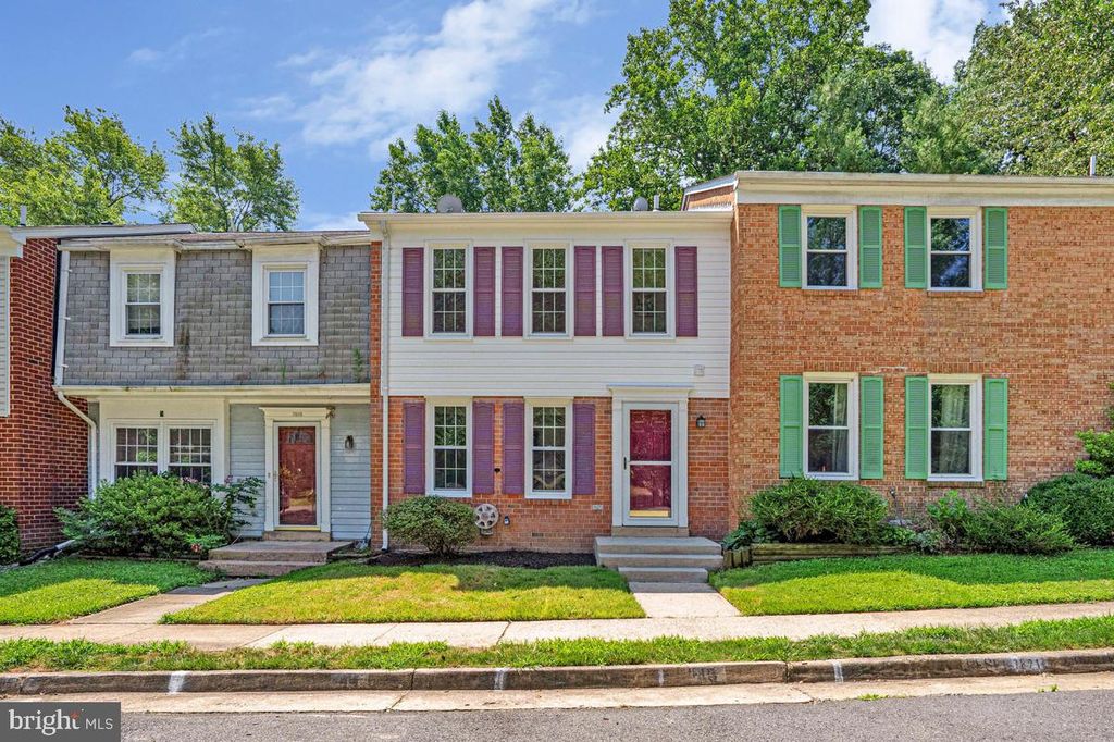 7821 GROVELAND SQ, Springfield, VA 22153