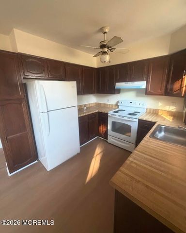 1A Graystone Place, Manchester, NJ 08759