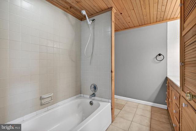 306 DELSEA DR, Sewell, NJ 08080