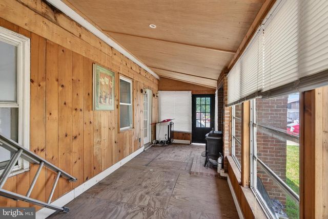 306 DELSEA DR, Sewell, NJ 08080