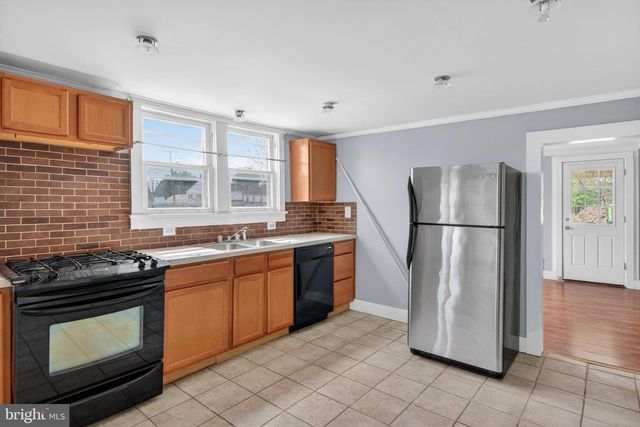306 DELSEA DR, Sewell, NJ 08080