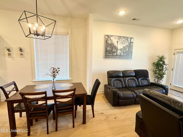 612 Bolivar Drive, Nesbit, MS 38651