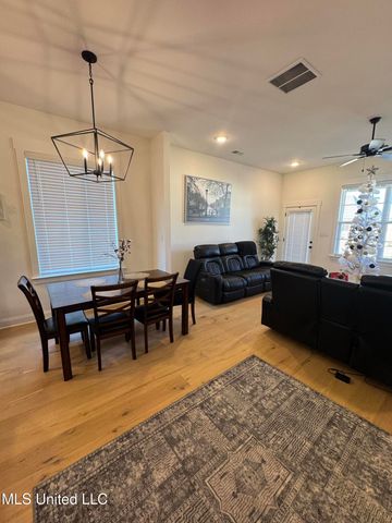 612 Bolivar Drive, Nesbit, MS 38651