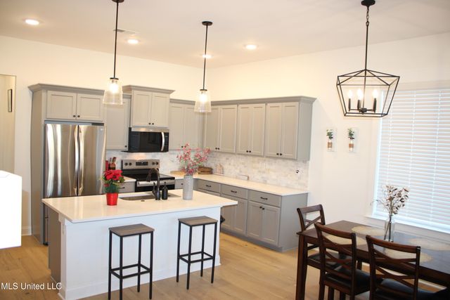 612 Bolivar Drive, Nesbit, MS 38651