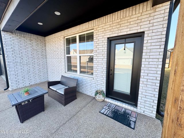 612 Bolivar Drive, Nesbit, MS 38651