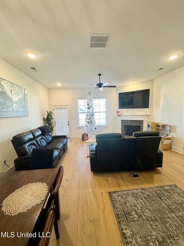 612 Bolivar Drive, Nesbit, MS 38651