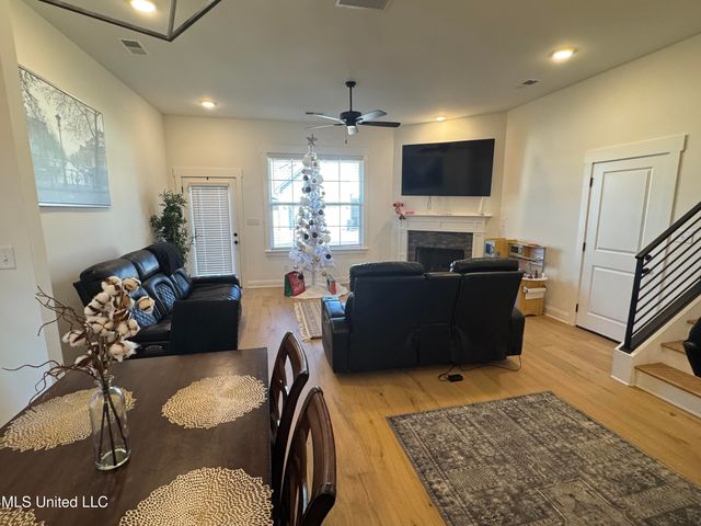 612 Bolivar Drive, Nesbit, MS 38651