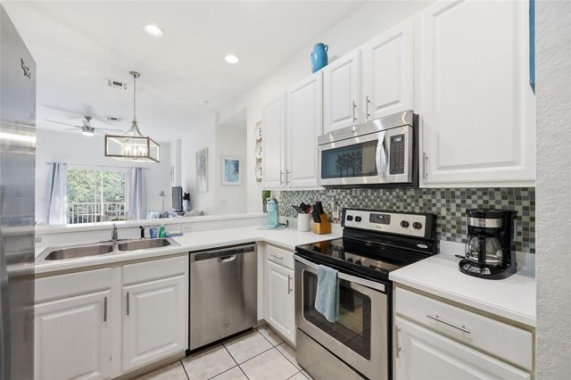 411 LUCAYA LOOP 411, Davenport, FL 33897