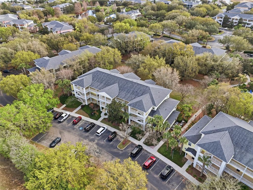 Image 36 of property listing at 411 LUCAYA LOOP 411, Davenport, FL 33897