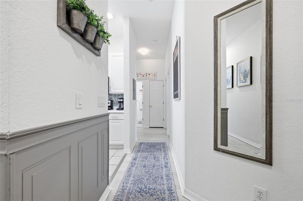 Image 7 of property listing at 411 LUCAYA LOOP 411, Davenport, FL 33897