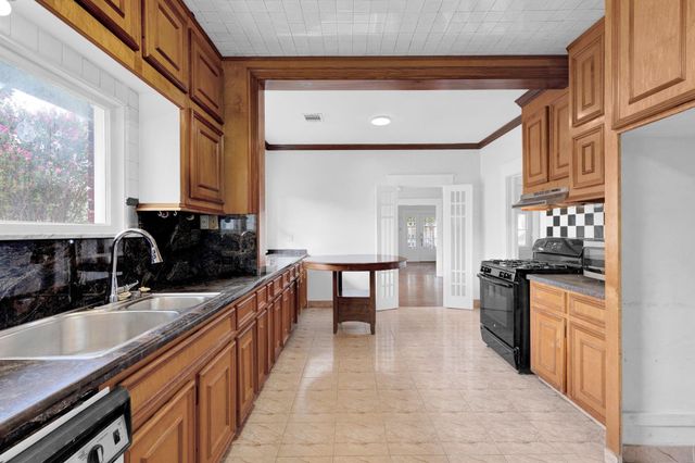 1702 Ruth Street, Houston, TX 77004