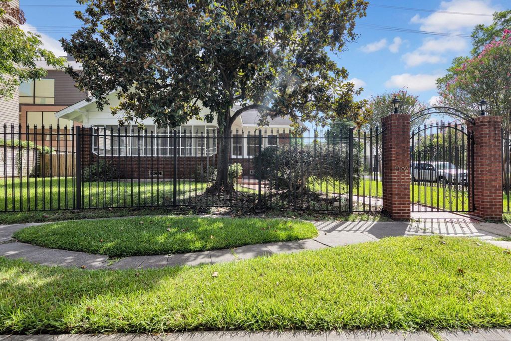 1702 Ruth Street, Houston, TX 77004