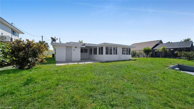 331 Washington CT, Fort Myers Beach, FL 33931