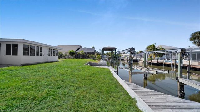 331 Washington CT, Fort Myers Beach, FL 33931