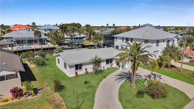 331 Washington CT, Fort Myers Beach, FL 33931