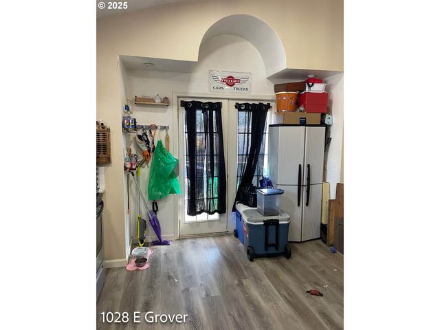 1028 E GROVER Ave, Cottage Grove, OR 97424