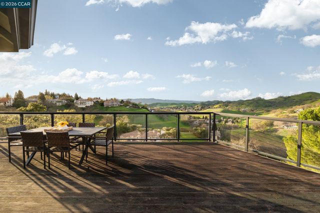 145 Sugar Creek Ln, Alamo, CA 94507