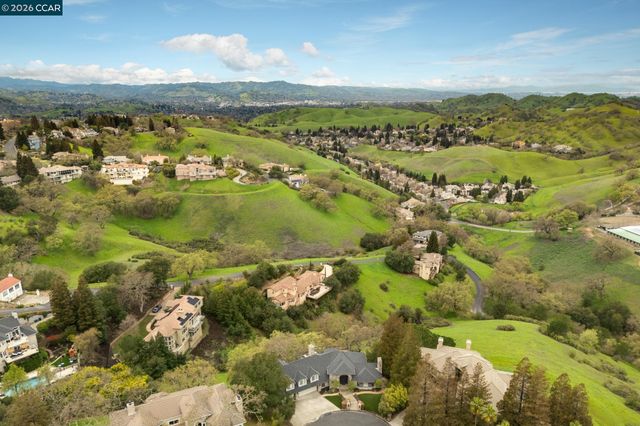 145 Sugar Creek Ln, Alamo, CA 94507