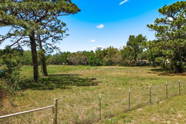 10675 HILLTOP DRIVE, New Port Richey, FL 34654