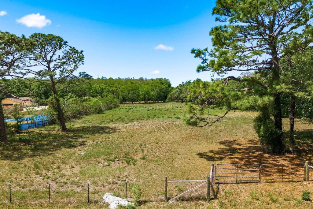 10675 HILLTOP DRIVE, New Port Richey, FL 34654