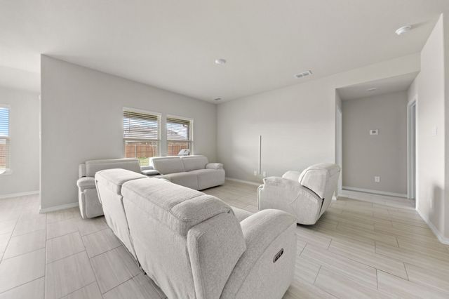 752 Cedarbrook Drive, Fort Worth, TX 76131