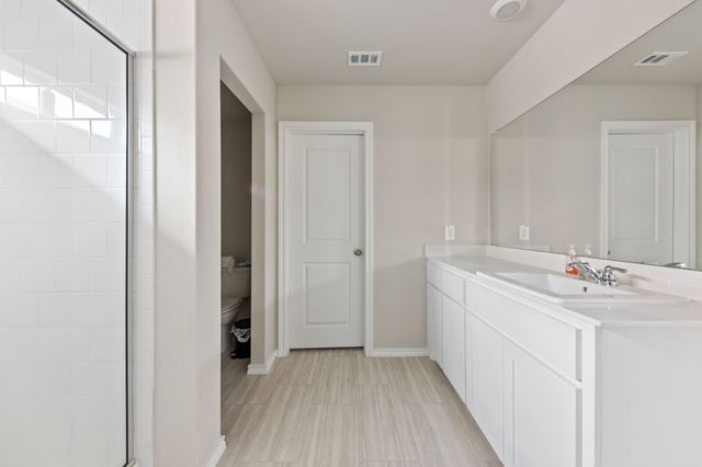 752 Cedarbrook Drive, Fort Worth, TX 76131