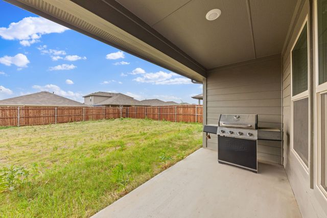 752 Cedarbrook Drive, Fort Worth, TX 76131