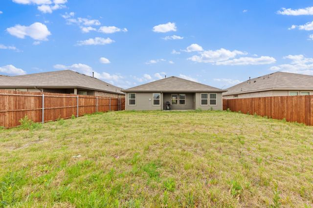 752 Cedarbrook Drive, Fort Worth, TX 76131