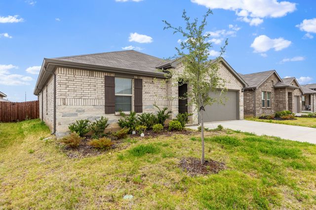 752 Cedarbrook Drive, Fort Worth, TX 76131