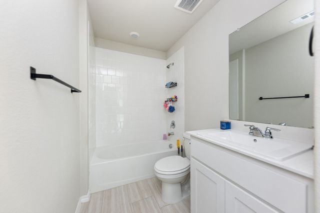 752 Cedarbrook Drive, Fort Worth, TX 76131