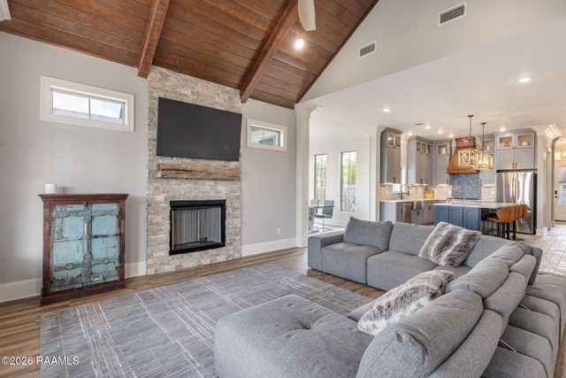 103 Torrenova Circle, Lafayette, LA 70508