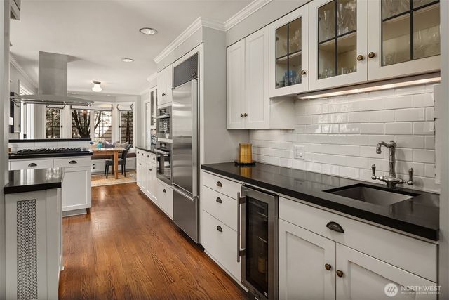 115 Dorffel Drive E, Seattle, WA 98112