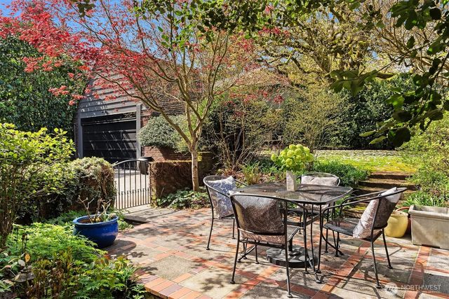 115 Dorffel Drive E, Seattle, WA 98112